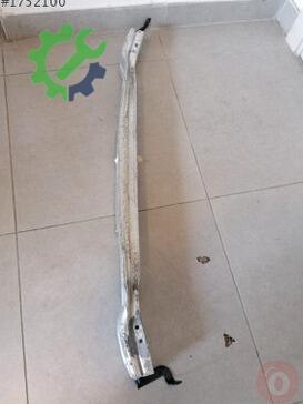 Audi A4 Tampon Demiri 8K0807113F çıkma parça