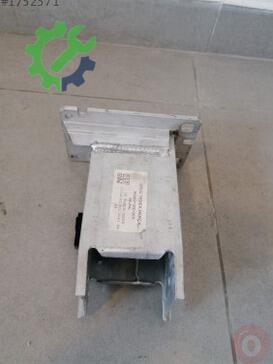 Audi A5 Tampon Demiri 8K0807133D çıkma parça