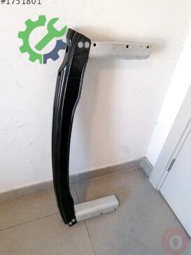 Audi A5 Tampon Demiri 8T0807313 çıkma parça
