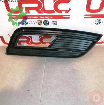 Audi A4 Sis Farı Çerçevesi 8K0807682K çıkma parça