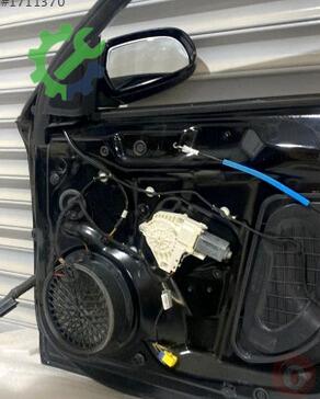 Audi A4 Kapı çıkma parça