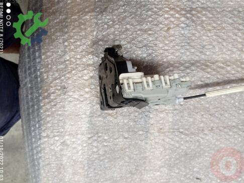 Audi Q5 Kapı Kilidi 8K0839015D çıkma parça