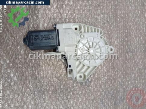 Volkswagen Touareg Cam Motoru çıkma parça