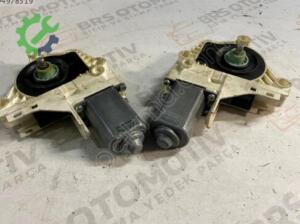 8K0959802B AUDİ A6-A7-A8-Q3-Q5-PORSCHE CAYANNE SAĞ CAM MOTORU
