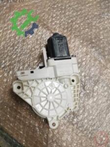 Çıkma Volkswagen Touareg Cam Motoru 8K0959811A