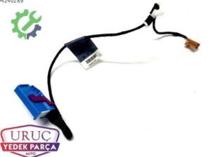 Audi A4 2025 Elektrik Tesisatı Çıkma - 8K0971036