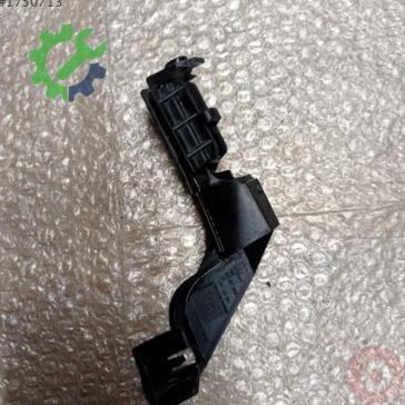 Audi A4 Tampon Braketi 8K5807889A çıkma parça