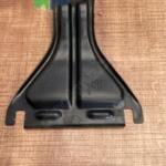8P0858697 AUDİ A3 8P 04-10 GÖĞÜS BAĞLANTI DEMİRİ