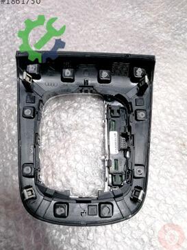 Audi A3 Teyp 8P1713463A çıkma parça