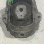 8R0199381 audi a4 Q5 passat b8 sol motor takozu