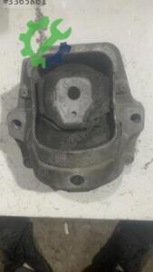 8R0199381 audi a4 Q5 passat b8 sol motor takozu