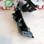 Audi Q5 2022 Far Braketi Çıkma – 8R0805608