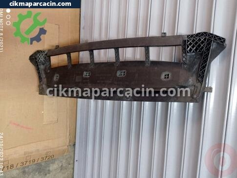 Audi Q5 Spoiler çıkma parça