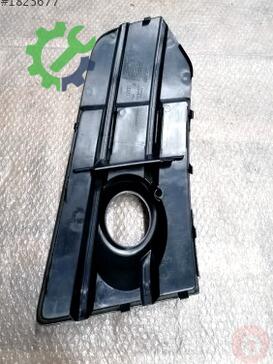 Audi Q5 Sis Farı Çerçevesi 8R0807681H çıkma parça