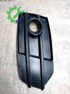 Audi Q5 Sis Farı Çerçevesi 8R0807681H çıkma parça