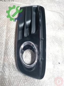 Audi Q5 Sis Farı Çerçevesi 8R0807682J çıkma parça
