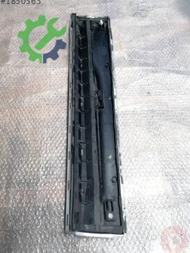 Audi Q5 Kapı Çıtası 8R0853969E çıkma parça