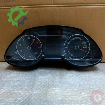 Audi Q5 Gösterge Paneli çıkma parça