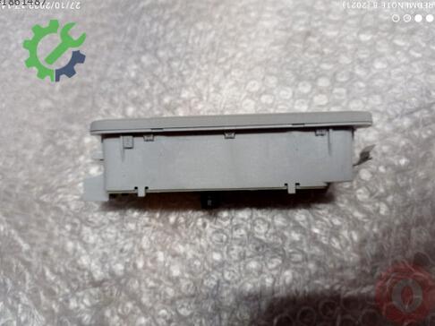 Audi Q7 Tavan Lambası 8R0947292 çıkma parça