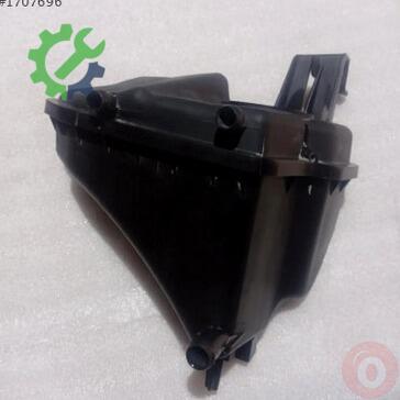 Audi A5 Yedek Su Deposu 8T0121405 çıkma parça