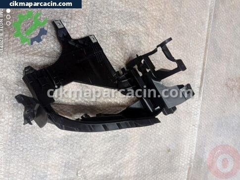 Audi A4 Far çıkma parça