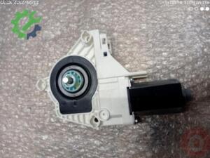 Audi A4 2022 Çıkma Cam Motoru 8T0959802B