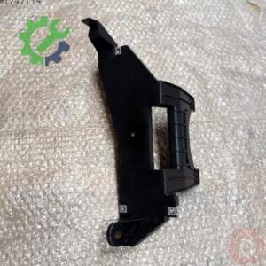 Çıkma Audi A5 Tampon Braketi 8T8907101