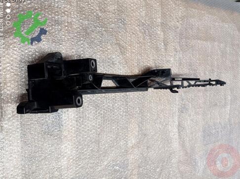 Audi Q3 Tampon Braketi 8U0805607A çıkma parça
