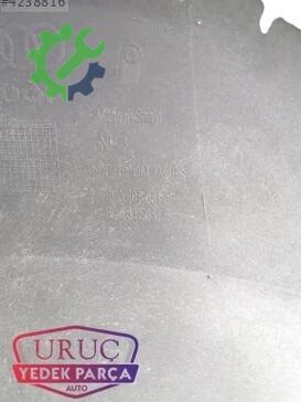 Audi Q3 Spoiler 8U0807061A çıkma parça