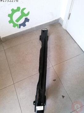 Audi Q3 Tampon Demiri 8U0807313 çıkma parça