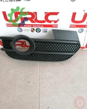Audi Q3 Sis Farı Çerçevesi 8U0807682A çıkma parça