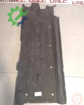 Audi Q3 Karter Muhafaza 8U0825208 çıkma parça