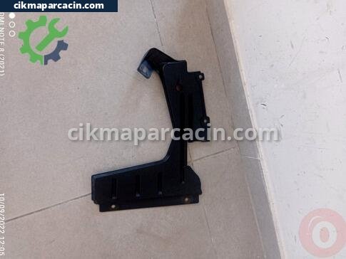 Audi Q3 Taban Halısı çıkma parça