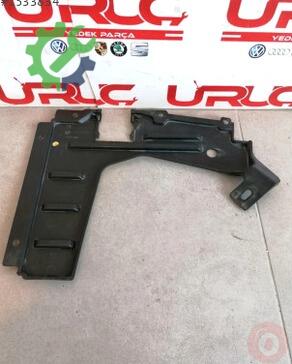 Audi Q3 Alt Muhafaza 8U0825216B çıkma parça