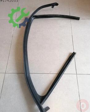 Audi Q3 8U0837440A çıkma parça