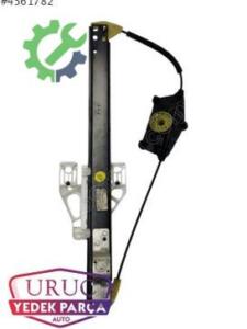 Audi Q3 Cam Krikosu Çıkma - 8U0839461