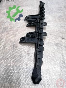 Audi Q3 Tampon Braketi 8U0853692 çıkma parça