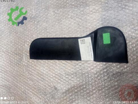 Audi Q3 Kapı Döşemesi 8U0868134 çıkma parça