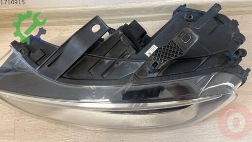 Audi Q5 Far 8U0941003B çıkma parça