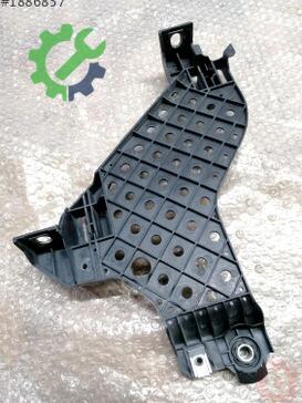 Audi Q3 Far Braketi 8U0941453 çıkma parça
