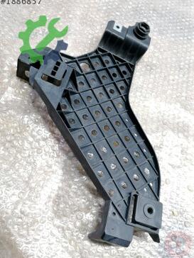 Audi Q3 Far Braketi 8U0941453 çıkma parça