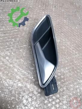 Audi Q3 Kapı Çıtası 8U1837020A çıkma parça