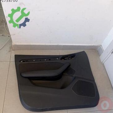 Audi Q3 Kapı Döşemesi 8U1867105 çıkma parça
