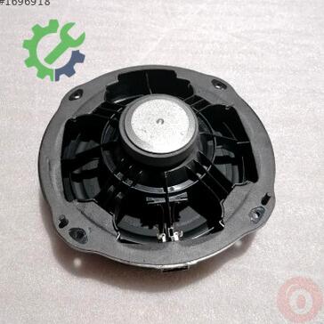 Audi A8 Hoparlör 8V0035415D çıkma parça