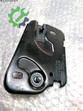 Audi A3 Kaput Kilidi 8V0823185B çıkma parça