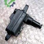 Çıkma Skoda Octavia Depo Kapağı 8V0862159