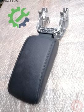 Audi A3 Orta Konsol 8V0864283 çıkma parça