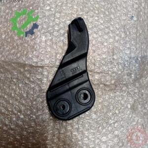 Audi A3 2017-2022 Tampon Braketi Çıkma - 8V3807330A