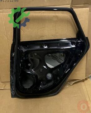 Audi A3 Kapı 8V4833052B çıkma parça