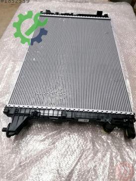 Audi A4 Motor Su Radyatörü 8W0121251K çıkma parça